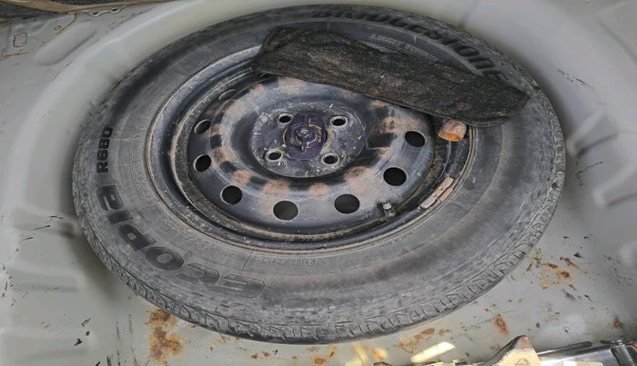 2019 Maruti Dzire VXI, Petrol, Manual, 1,14,000 km, tyre