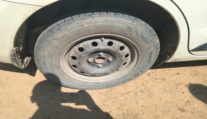 2019 Maruti Dzire VXI, Petrol, Manual, 1,14,000 km, tyre