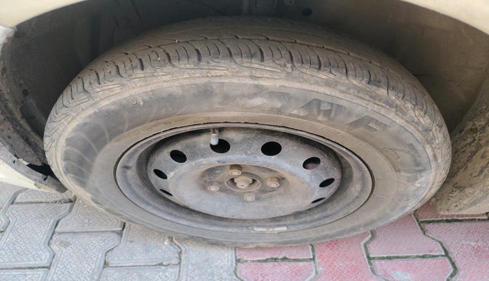 2016 Maruti Swift Dzire VDI ABS, Diesel, Manual, 1,91,005 km, tyre