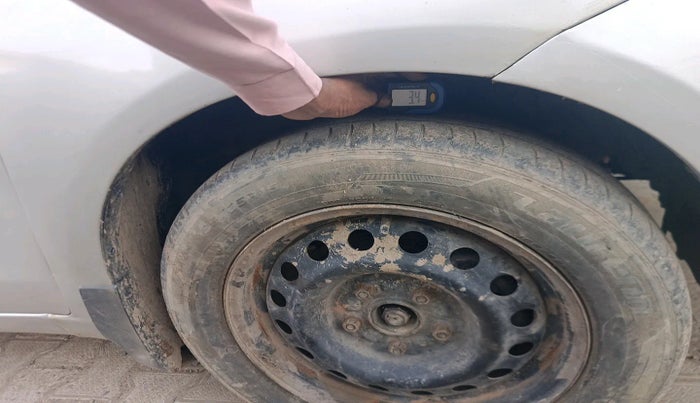 2017 Maruti Ertiga VXI CNG, Petrol, Manual, 92,787 km, tyre