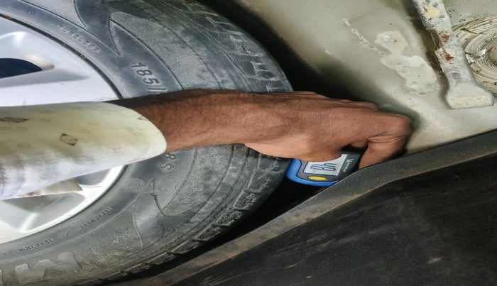 2014 Maruti Swift ZXI, Petrol, Manual, 65,609 km, tyre