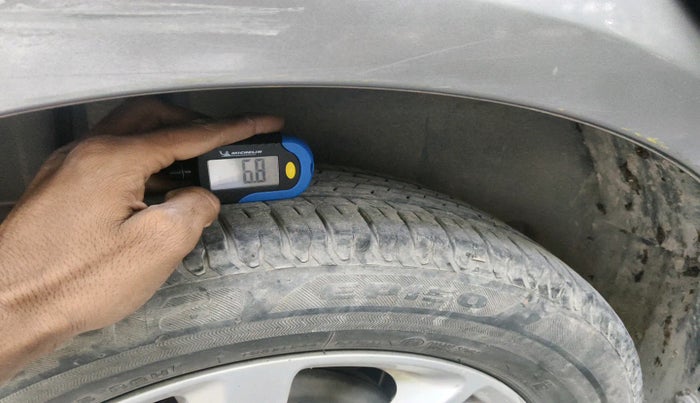 2014 Maruti Swift ZXI, Petrol, Manual, 65,609 km, tyre