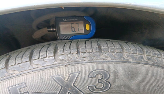 2010 Hyundai i10 MAGNA 1.1, Petrol, Manual, 79,068 km, tyre