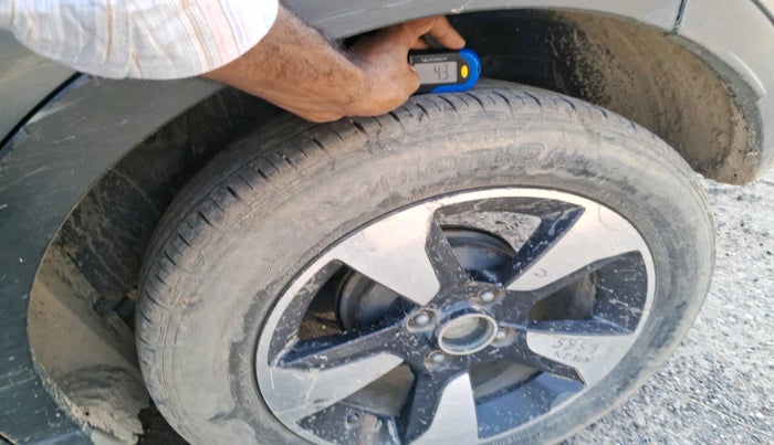 2018 Tata NEXON XZ PLUS DIESEL, Diesel, Manual, 95,608 km, tyre