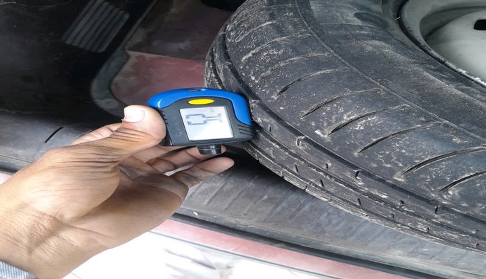 2013 Hyundai Santro Xing GL PLUS, Petrol, Manual, 1,13,052 km, tyre