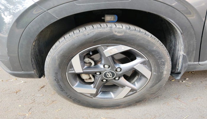 2022 Hyundai VENUE S+ 1.2, Petrol, Manual, 19,092 km, tyre