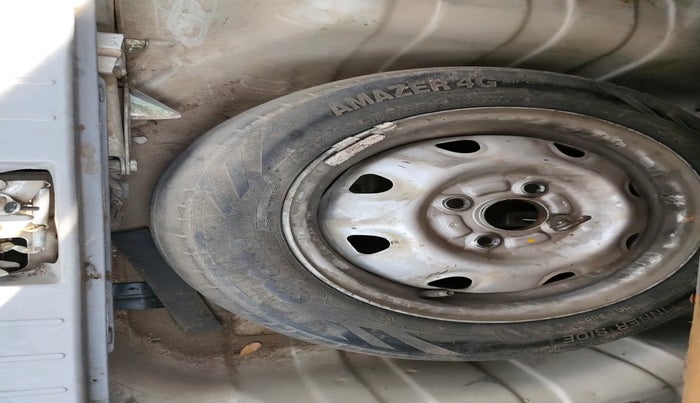 2010 Maruti Alto K10 LXI, Petrol, Manual, 1,05,079 km, tyre