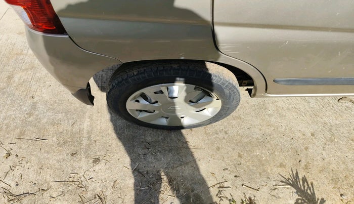2010 Maruti Alto K10 LXI, Petrol, Manual, 1,05,079 km, tyre