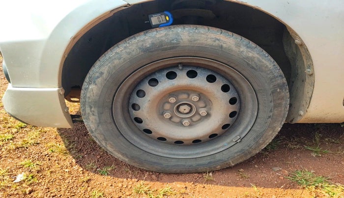 2018 Maruti Ertiga VXI, Petrol, Manual, 82,299 km, tyre