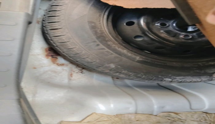 2013 Maruti Alto 800 LXI, Petrol, Manual, 71,632 km, tyre