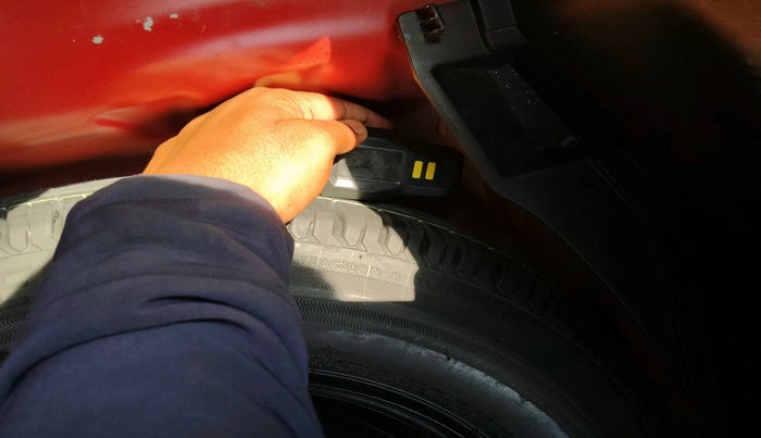 2018 Maruti Swift ZXI AMT, Petrol, Automatic, 75,132 km, tyre