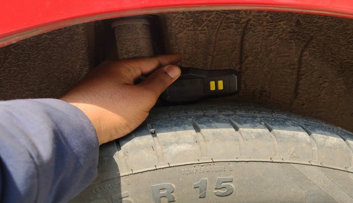 2018 Maruti Swift ZXI AMT, Petrol, Automatic, 75,132 km, tyre