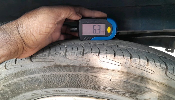2015 Maruti Alto 800 LXI, Petrol, Manual, 34,355 km, tyre