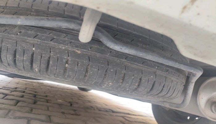 2020 Maruti Ertiga VXI SHVS, Petrol, Manual, 21,977 km, tyre