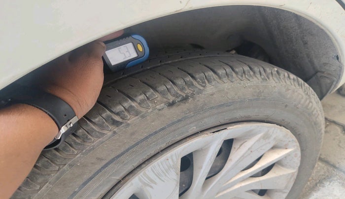 2020 Maruti Ertiga VXI SHVS, Petrol, Manual, 21,977 km, tyre