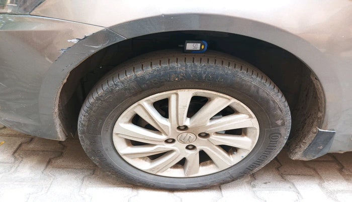 2016 Maruti Swift Dzire ZDI AMT, Diesel, Automatic, 1,99,115 km, tyre