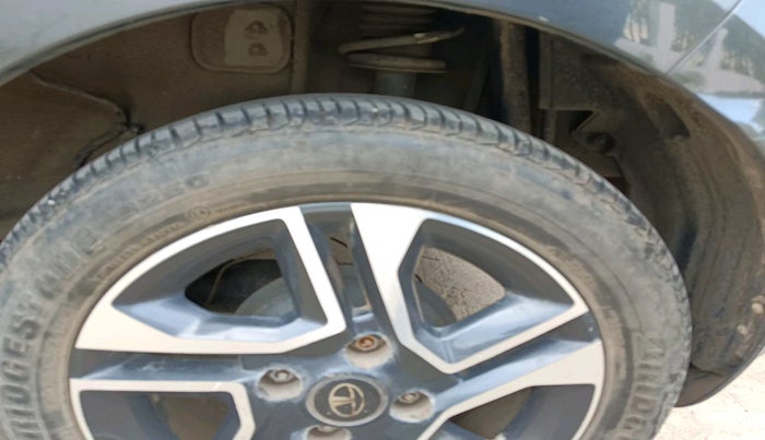 2021 Tata Tiago XZ PLUS PETROL, Petrol, Manual, 17,890 km, tyre