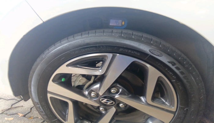 2022 Hyundai AURA SX PLUS 1.2 AMT, Petrol, Automatic, 53,101 km, tyre
