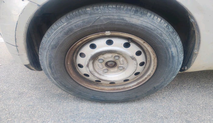 2010 Maruti Ritz LDI, Diesel, Manual, 1,65,979 km, tyre