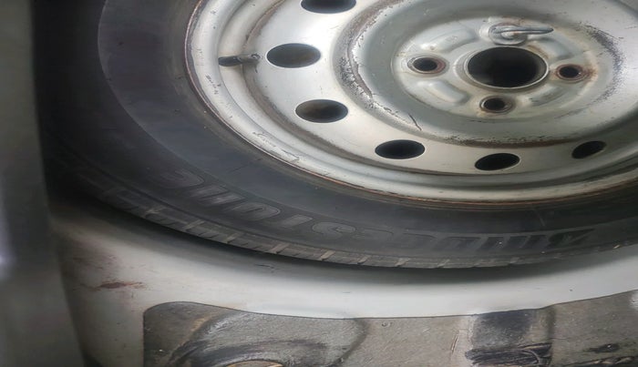 2010 Maruti Ritz LDI, Diesel, Manual, 1,65,979 km, tyre