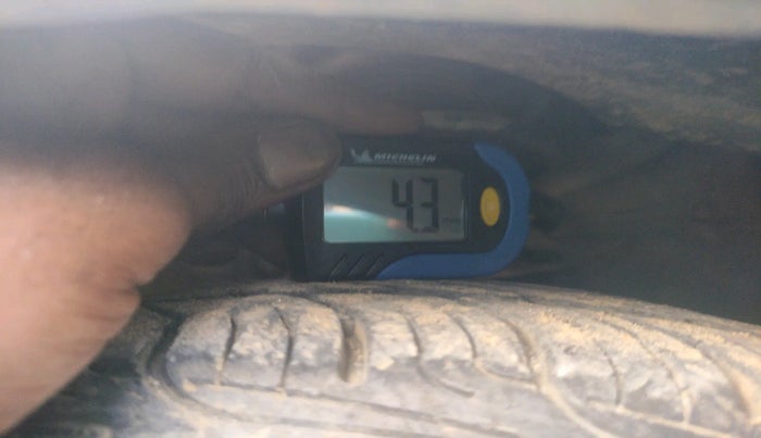 2012 Hyundai i10 SPORTZ 1.2, Petrol, Manual, 64,339 km, tyre