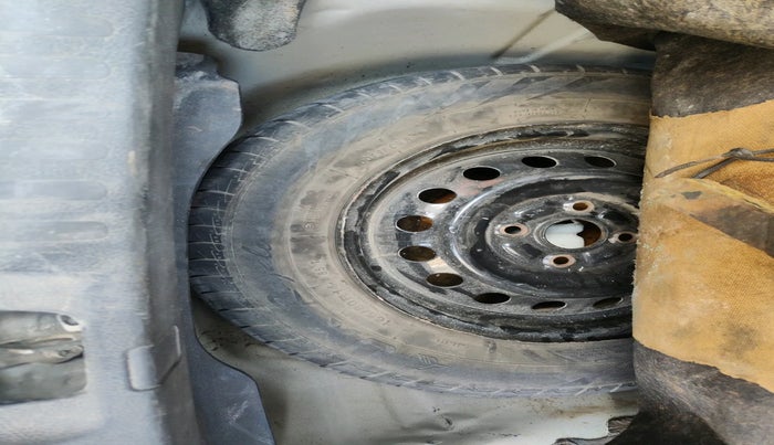 2012 Maruti Swift Dzire VXI, Petrol, Manual, 56,280 km, tyre