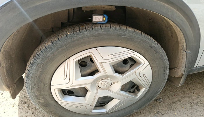 2023 Tata NEXON PURE SUNROOF 1.2 PETROL, Petrol, Manual, 18,302 km, tyre