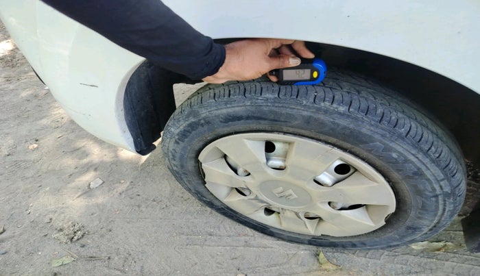 2012 Maruti Wagon R 1.0 LXI CNG, Petrol, Manual, 1,09,446 km, tyre