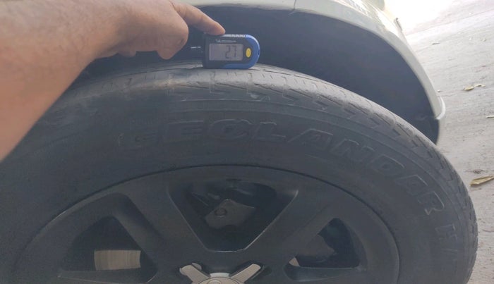 2012 Audi Q7 3.0 TDI QUATTRO, Diesel, Automatic, 1,12,338 km, tyre