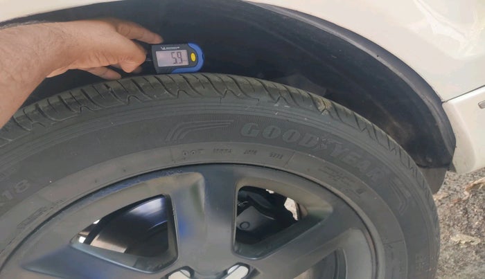 2012 Audi Q7 3.0 TDI QUATTRO, Diesel, Automatic, 1,12,338 km, tyre