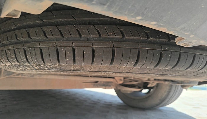 2021 Tata Safari XT PLUS, Diesel, Manual, 60,671 km, tyre