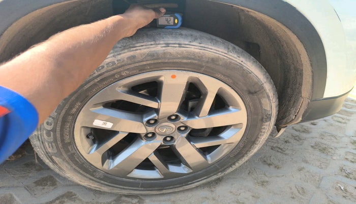 2021 Tata Safari XT PLUS, Diesel, Manual, 60,671 km, tyre