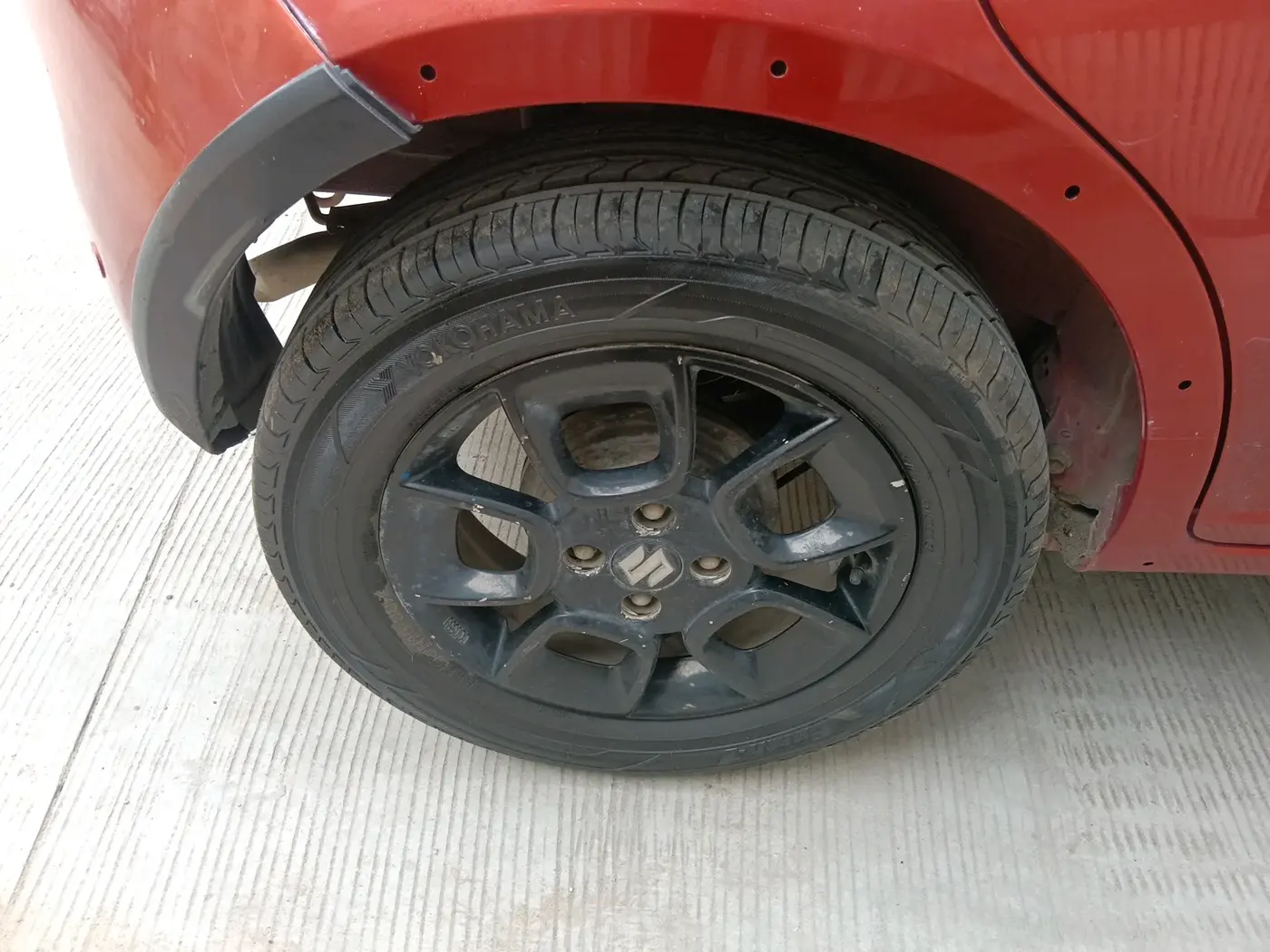 2017 Maruti IGNIS ZETA 1.3 AMT, Diesel, Automatic, 52,632 km, tyre