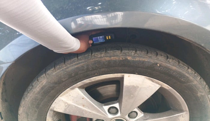 2017 Skoda Octavia 2.0 TDI CR STYLE AT, Diesel, Automatic, 1,68,924 km, tyre