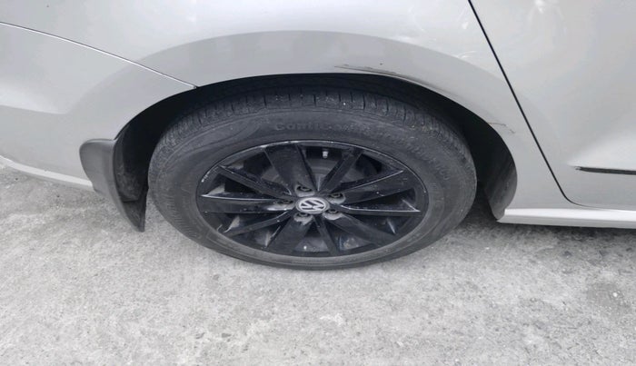 2016 Volkswagen Ameo HIGHLINE DSG 1.5 DIESEL , Diesel, Automatic, 1,88,470 km, tyre