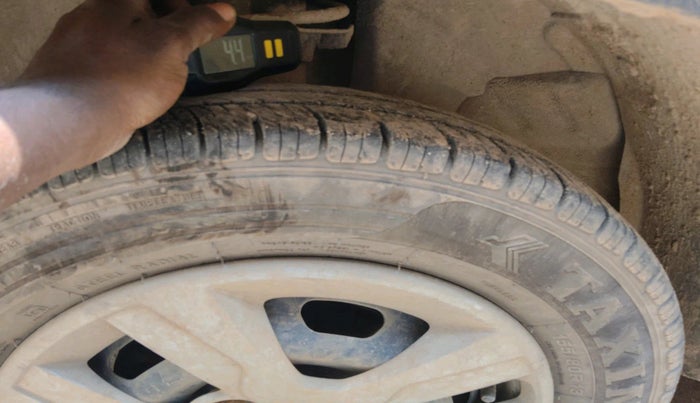 2017 Renault Kwid RXL, Petrol, Manual, 58,843 km, tyre