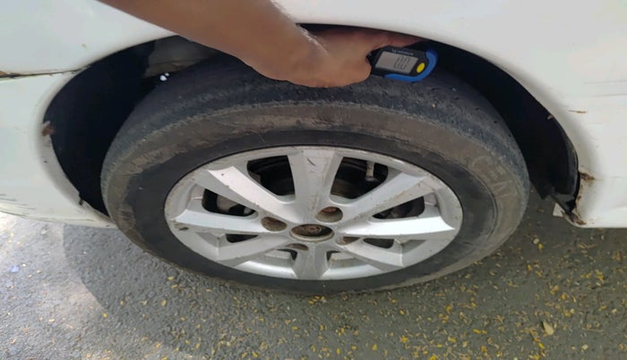 2012 Tata Indica EV2 LX, Diesel, Manual, 2,42,300 km, tyre