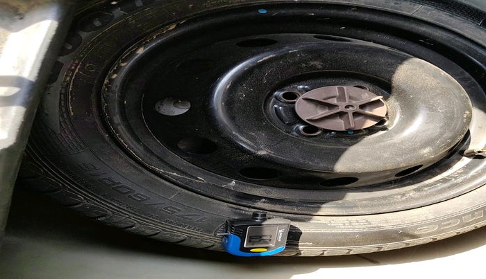 2020 Maruti IGNIS DELTA 1.2, Petrol, Manual, 1,05,736 km, tyre