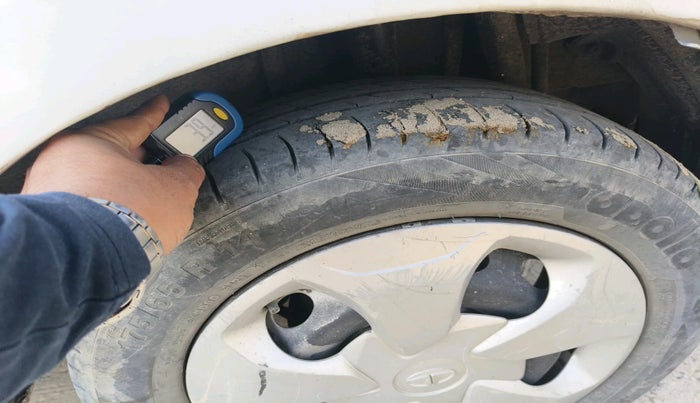 2020 Tata Tiago XT PETROL, Petrol, Manual, 57,168 km, tyre