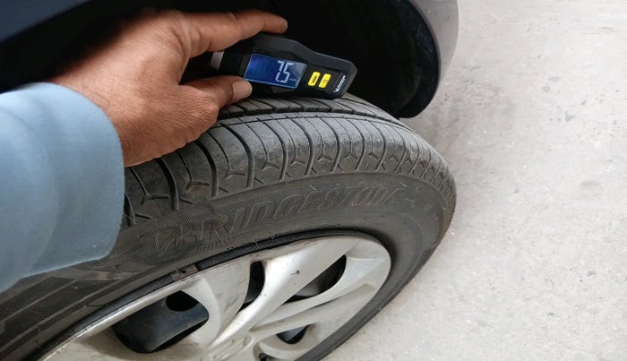 2019 Maruti Swift VXI, Petrol, Manual, 55,811 km, tyre