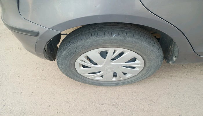 2015 Maruti Swift VXI, Petrol, Manual, 58,334 km, tyre