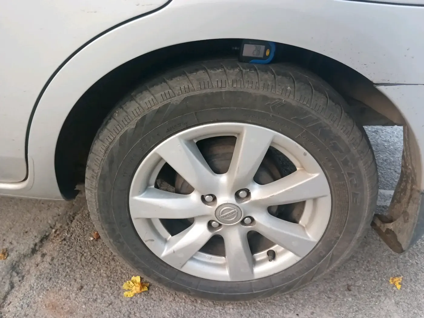 2012 Nissan Sunny XV DIESEL, Diesel, Manual, 93,690 km, tyre