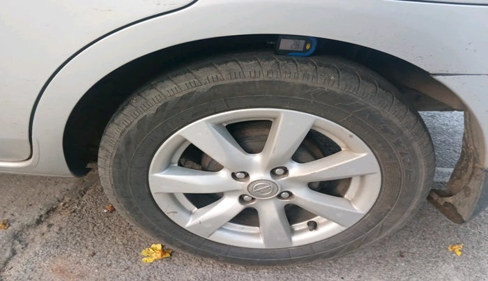 2012 Nissan Sunny XV DIESEL, Diesel, Manual, 93,690 km, tyre