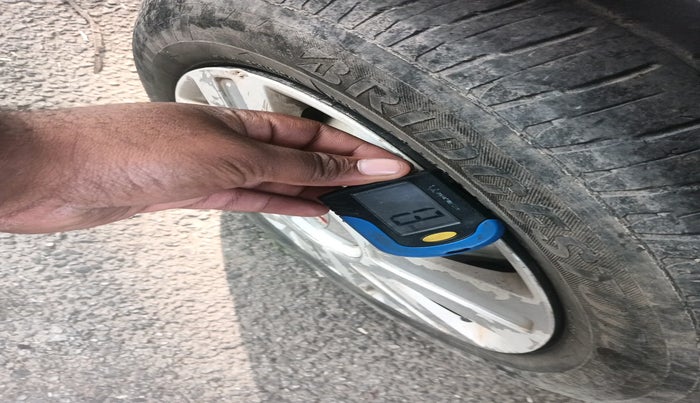 2010 Ford Figo LXI 1.2 PETROL, Petrol, Manual, 1,14,845 km, tyre