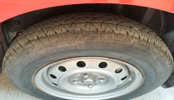 2011 Maruti Swift LDI, Diesel, Manual, 1,48,722 km, tyre