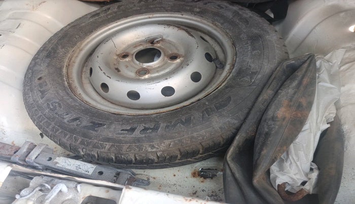 2011 Maruti Alto LXI, Petrol, Manual, 95,380 km, tyre