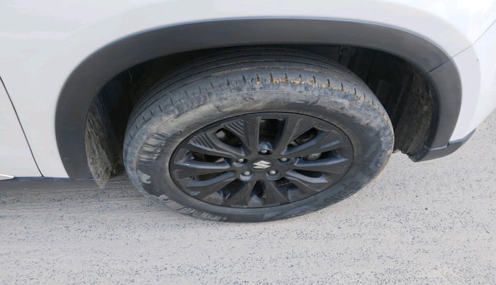 2022 Maruti Vitara Brezza ZXI, Petrol, Manual, 98,158 km, tyre