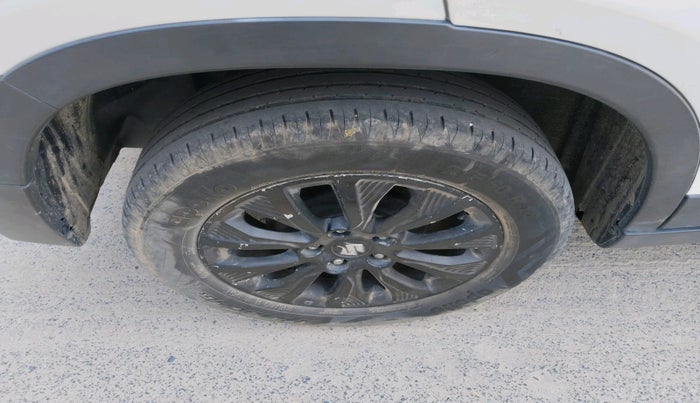 2022 Maruti Vitara Brezza ZXI, Petrol, Manual, 98,158 km, tyre