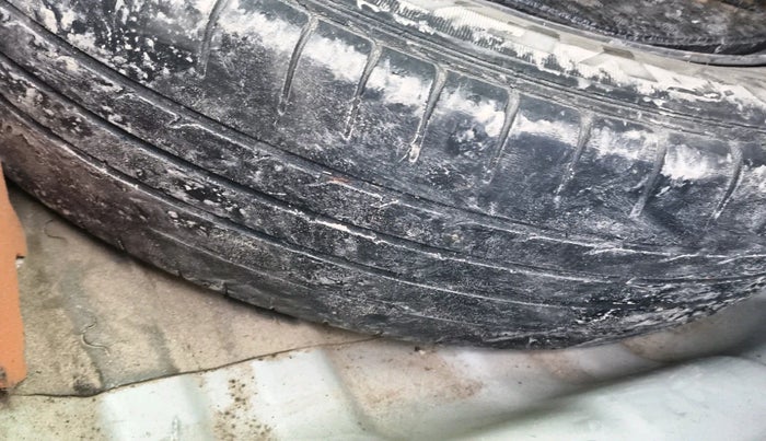 2018 Hyundai Creta E PLUS 1.4 DIESEL, Diesel, Manual, 1,94,012 km, tyre