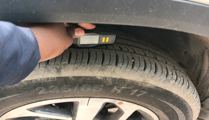 2022 Tata Harrier XZA PLUS 2.0L, Diesel, Automatic, 34,222 km, tyre